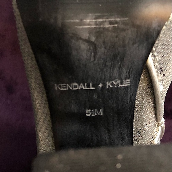 Kendall + Kylie Sequin Silver Booties - Picture 9 of 10